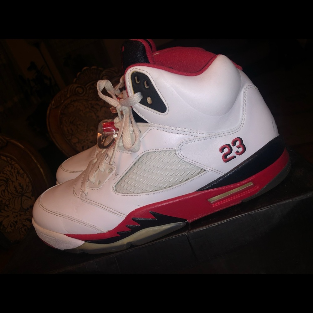 2013 fire red 5s black tongue